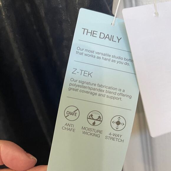 Zella black animal sheen 7/8 leggings Sz XXL - Picture 6 of 10